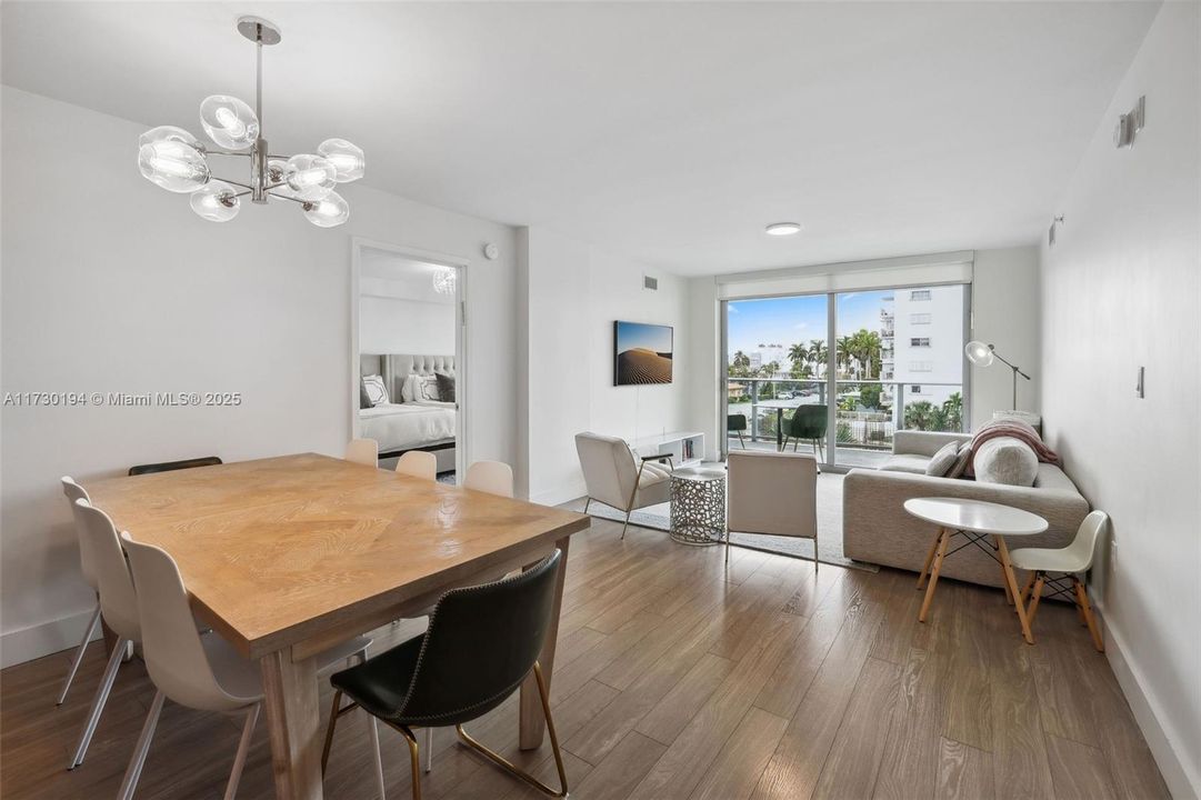 For Sale: $690,000 (2 beds, 2 baths, 1321 Square Feet)