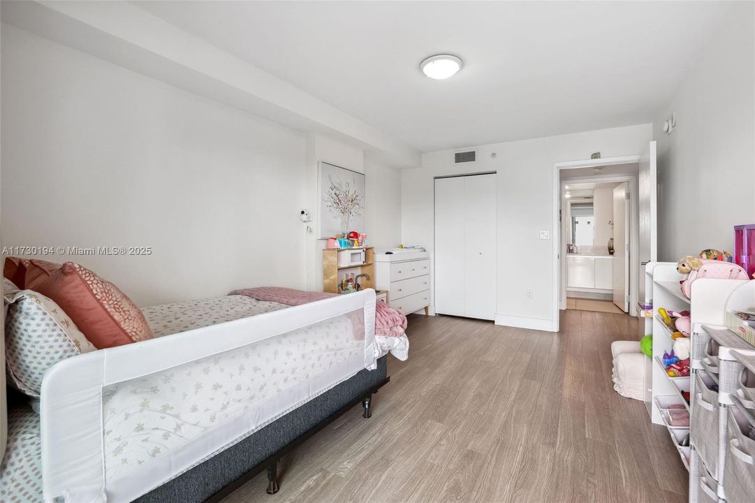 For Sale: $690,000 (2 beds, 2 baths, 1321 Square Feet)