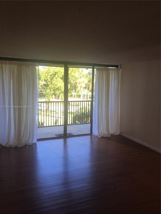 En Venta: $225,888 (1 camas, 1 baños, 730 Pies cuadrados)