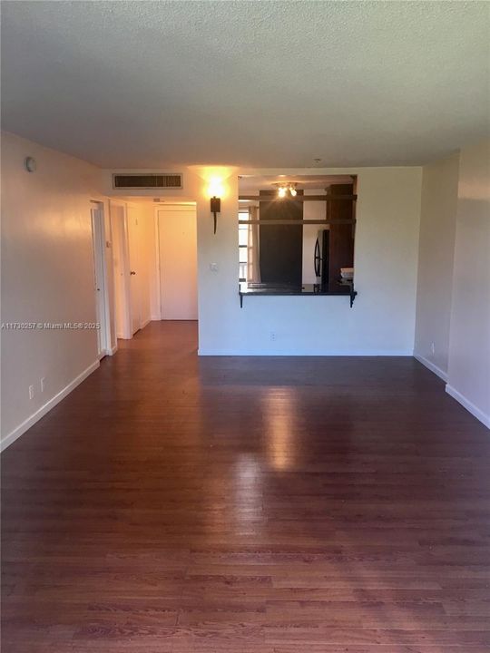 En Venta: $225,888 (1 camas, 1 baños, 730 Pies cuadrados)