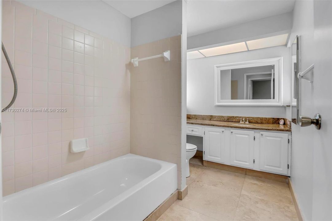 Recently Sold: $520,000 (3 beds, 2 baths, 1576 Square Feet)