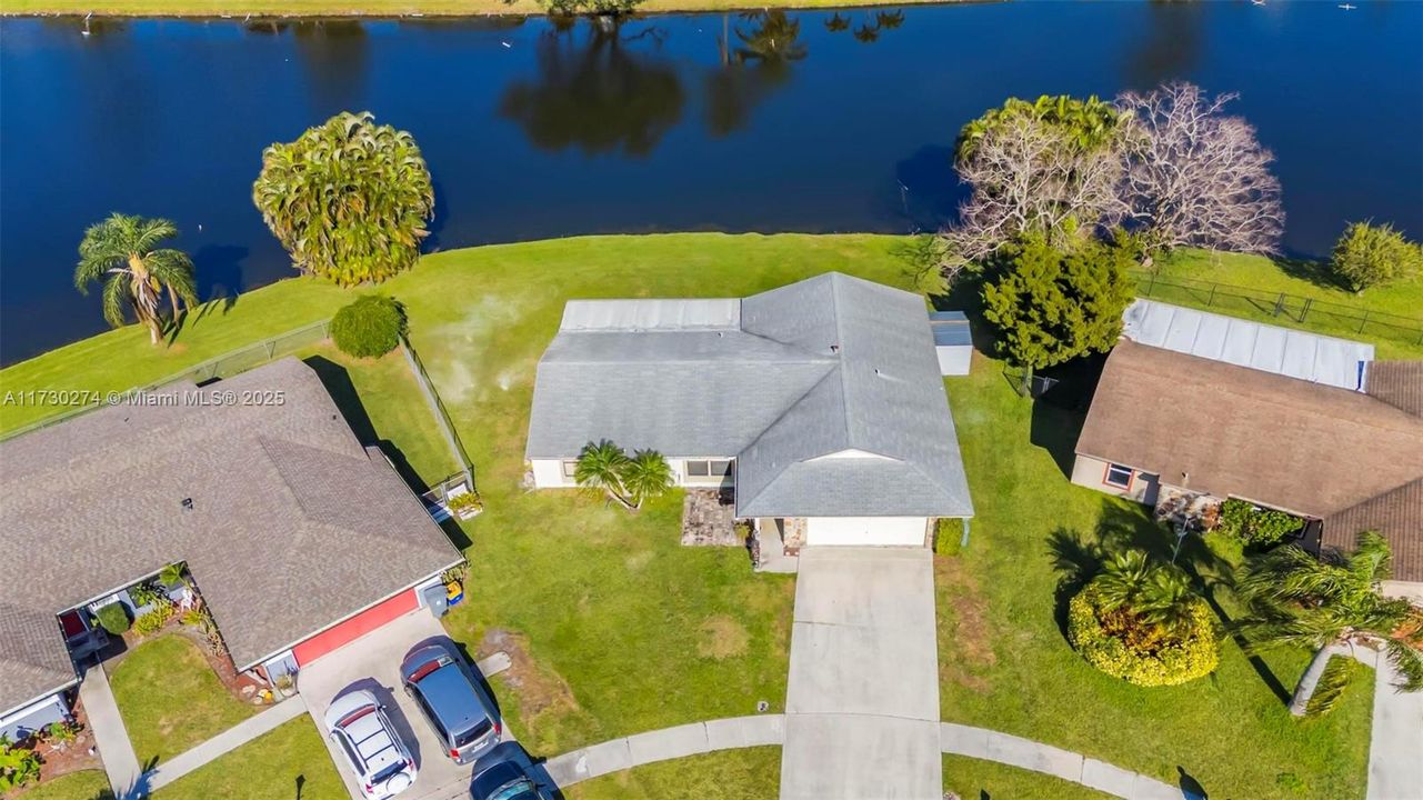 Recently Sold: $520,000 (3 beds, 2 baths, 1576 Square Feet)