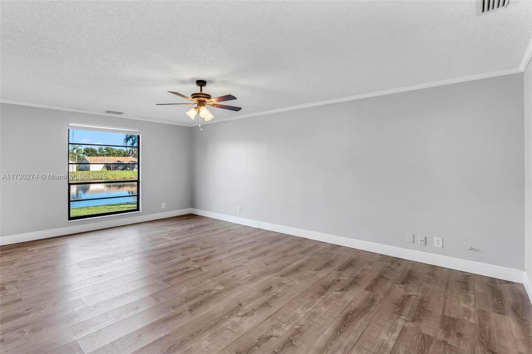 Recently Sold: $520,000 (3 beds, 2 baths, 1576 Square Feet)