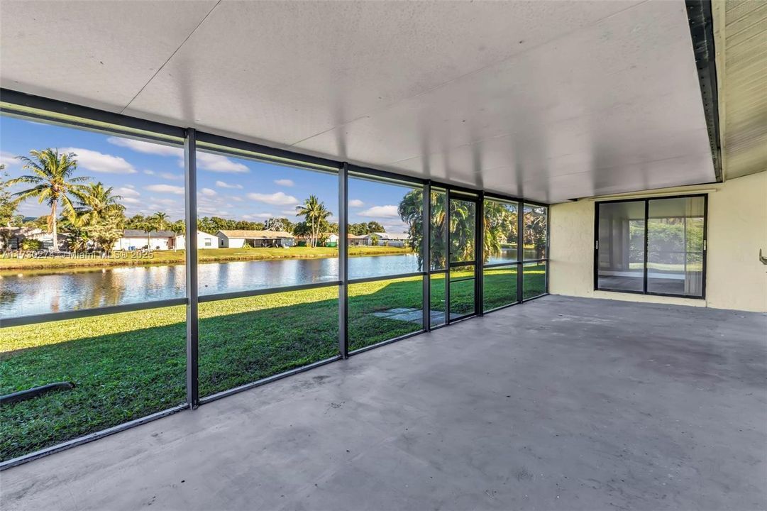 Recently Sold: $520,000 (3 beds, 2 baths, 1576 Square Feet)