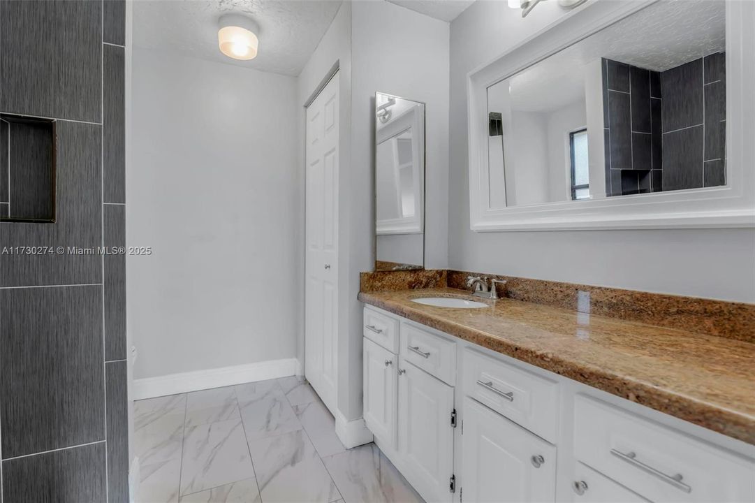 Recently Sold: $520,000 (3 beds, 2 baths, 1576 Square Feet)