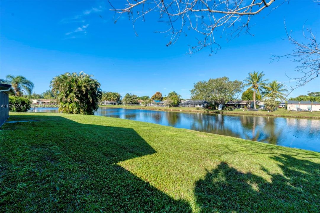 Recently Sold: $520,000 (3 beds, 2 baths, 1576 Square Feet)