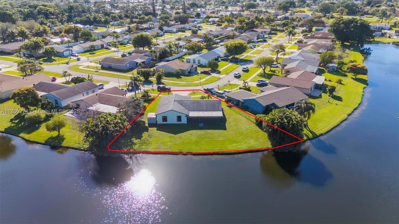 Recently Sold: $520,000 (3 beds, 2 baths, 1576 Square Feet)