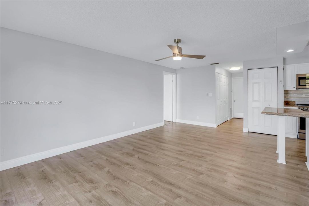 Recently Sold: $520,000 (3 beds, 2 baths, 1576 Square Feet)