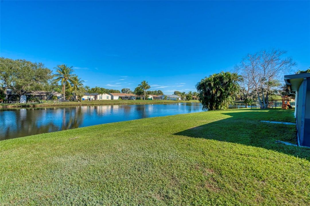 Recently Sold: $520,000 (3 beds, 2 baths, 1576 Square Feet)