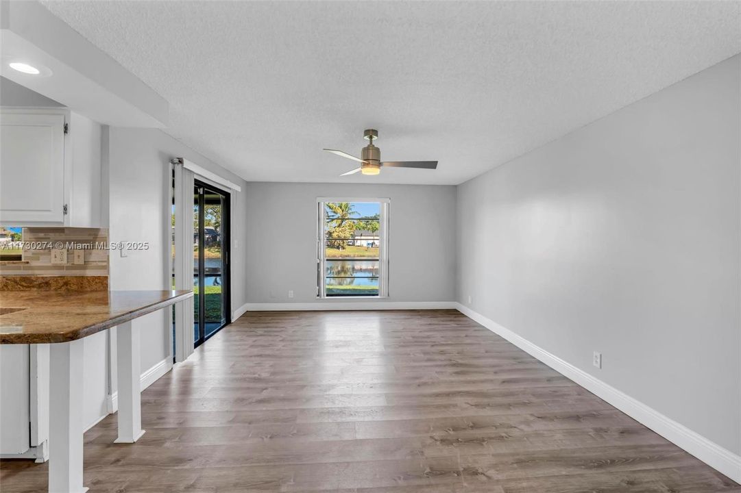 Recently Sold: $520,000 (3 beds, 2 baths, 1576 Square Feet)