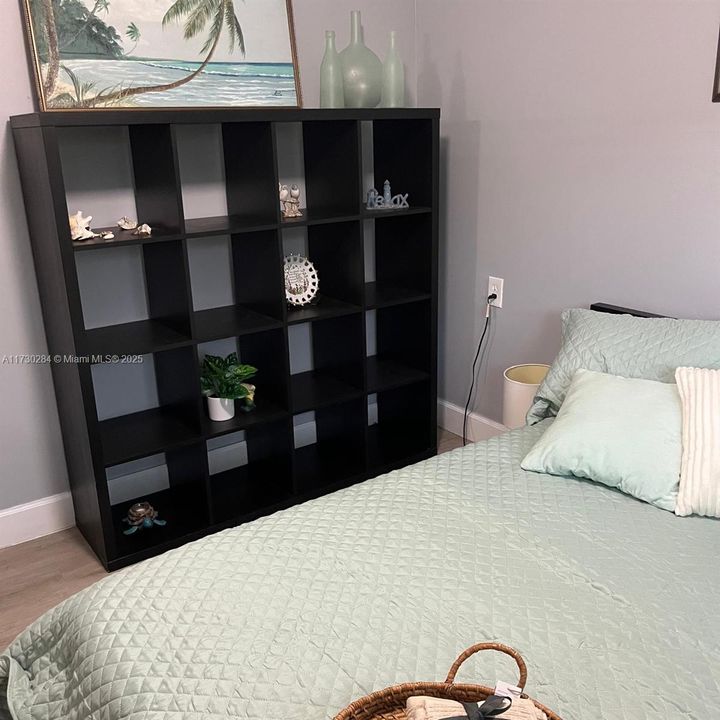 Recently Rented: $1,200 (1 beds, 1 baths, 0 Square Feet)