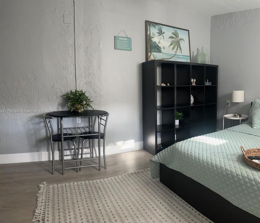 Recently Rented: $1,200 (1 beds, 1 baths, 0 Square Feet)