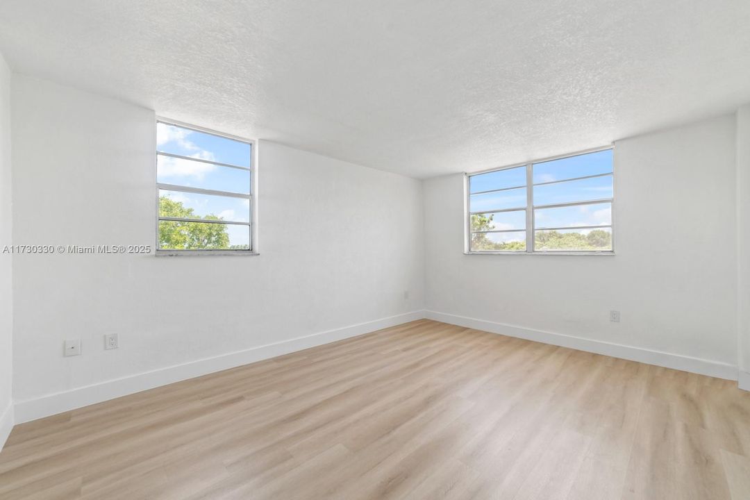 Recently Rented: $2,200 (2 beds, 2 baths, 1135 Square Feet)