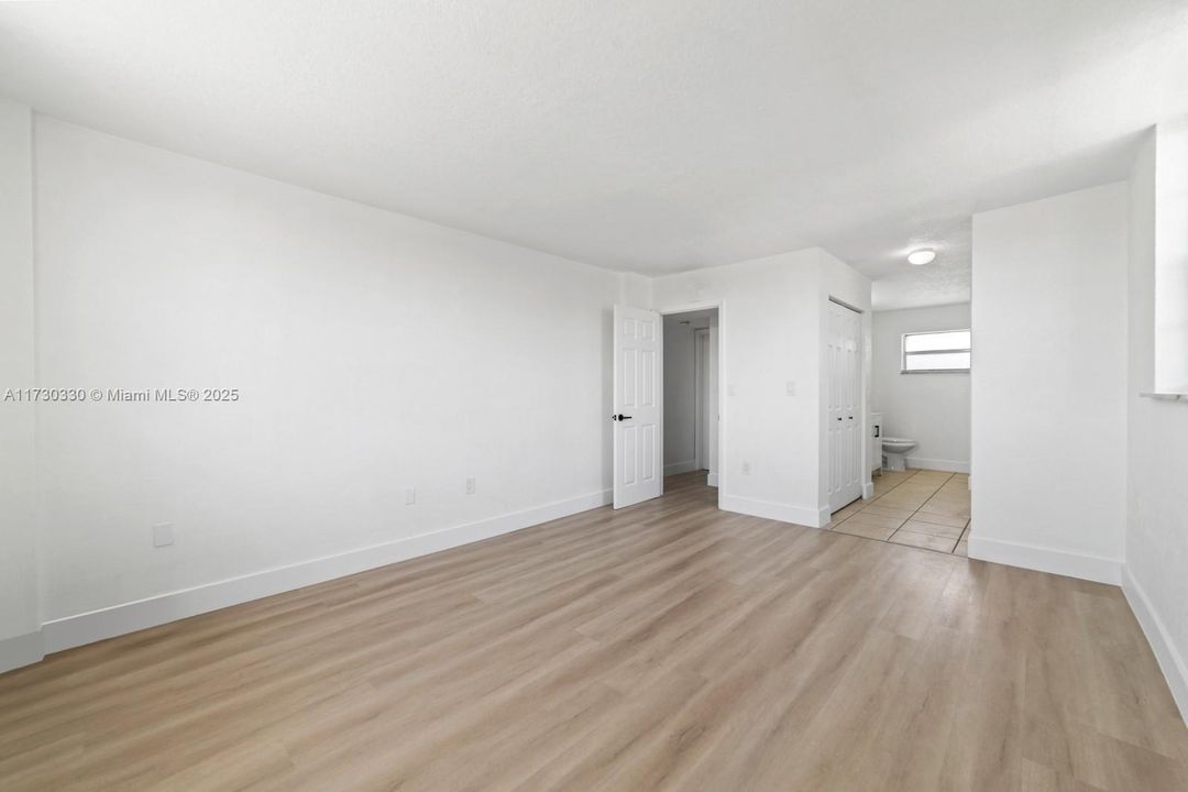 Recently Rented: $2,200 (2 beds, 2 baths, 1135 Square Feet)