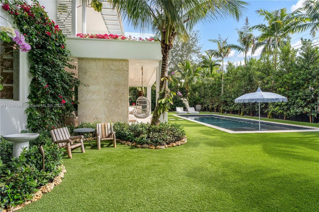 Vendido Recientemente: $6,595,000 (6 camas, 6 baños, 6026 Pies cuadrados)