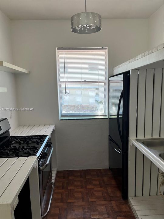 For Sale: $185,000 (0 beds, 1 baths, 440 Square Feet)