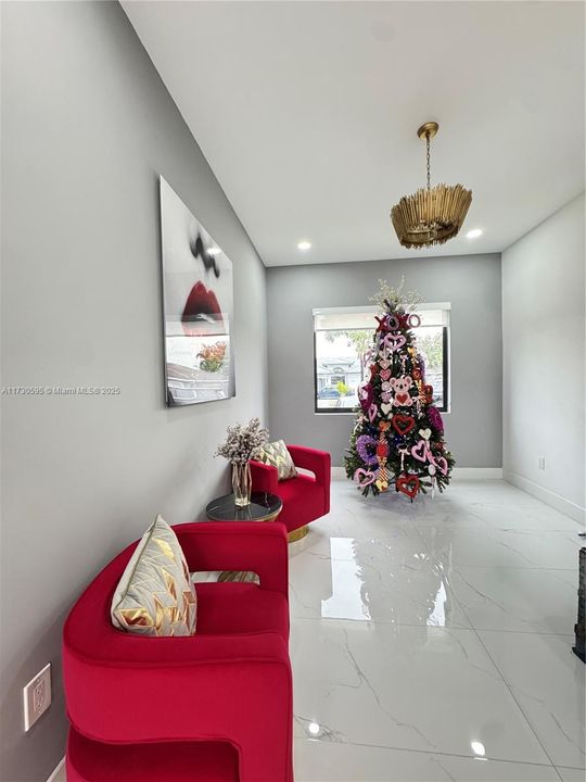 Vendido Recientemente: $1,022,000 (5 camas, 4 baños, 3773 Pies cuadrados)