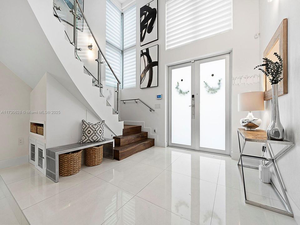 Recently Sold: $1,695,000 (5 beds, 6 baths, 4287 Square Feet)