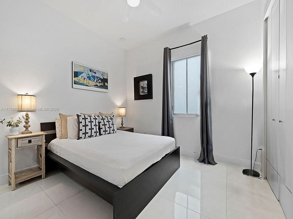 Recently Sold: $1,695,000 (5 beds, 6 baths, 4287 Square Feet)