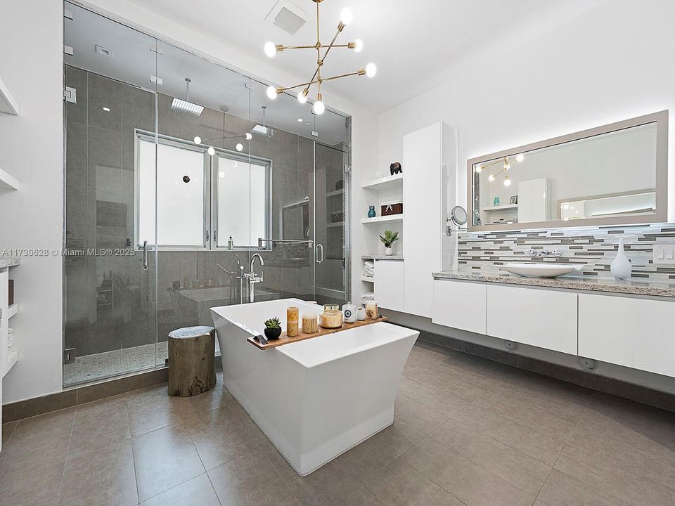 Recently Sold: $1,695,000 (5 beds, 6 baths, 4287 Square Feet)