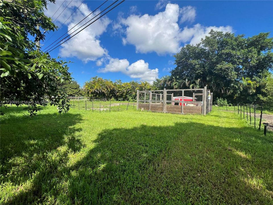 For Sale: $1,099,999 (0 beds, 0 baths, 0 Square Feet)