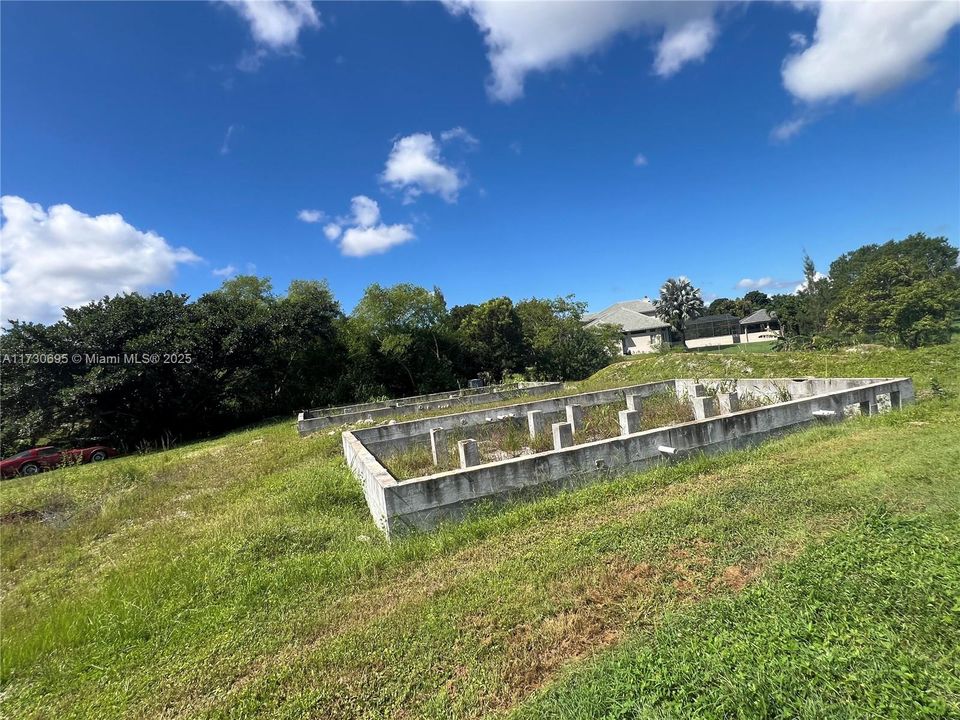 For Sale: $1,099,999 (0 beds, 0 baths, 0 Square Feet)