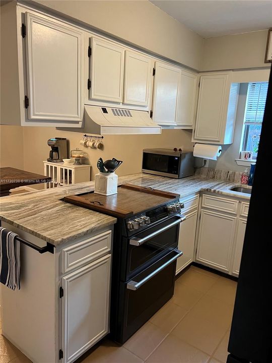 En Venta: $349,000 (3 camas, 2 baños, 1685 Pies cuadrados)