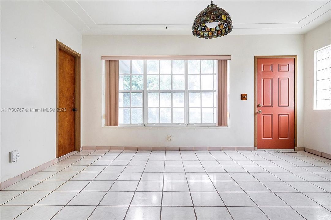 For Sale: $1,499,000 (3 beds, 2 baths, 1682 Square Feet)