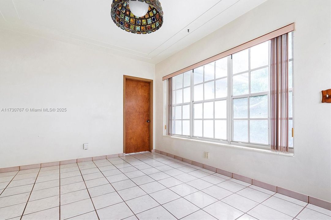 For Sale: $1,499,000 (3 beds, 2 baths, 1682 Square Feet)