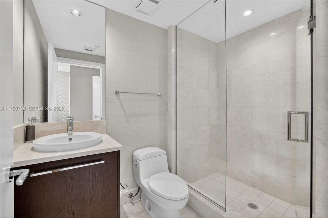 For Sale: $2,950,000 (3 beds, 3 baths, 1933 Square Feet)