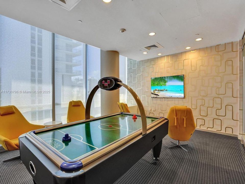 待售: $2,950,000 (3 贝兹, 3 浴室, 1933 平方英尺)