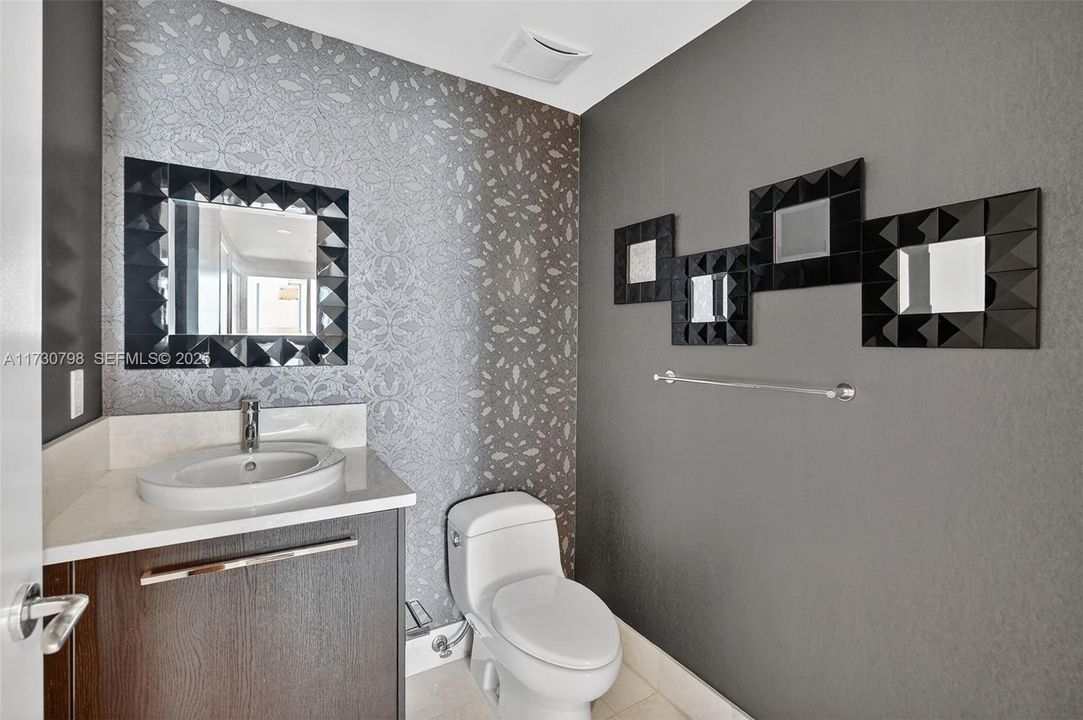 For Sale: $2,950,000 (3 beds, 3 baths, 1933 Square Feet)