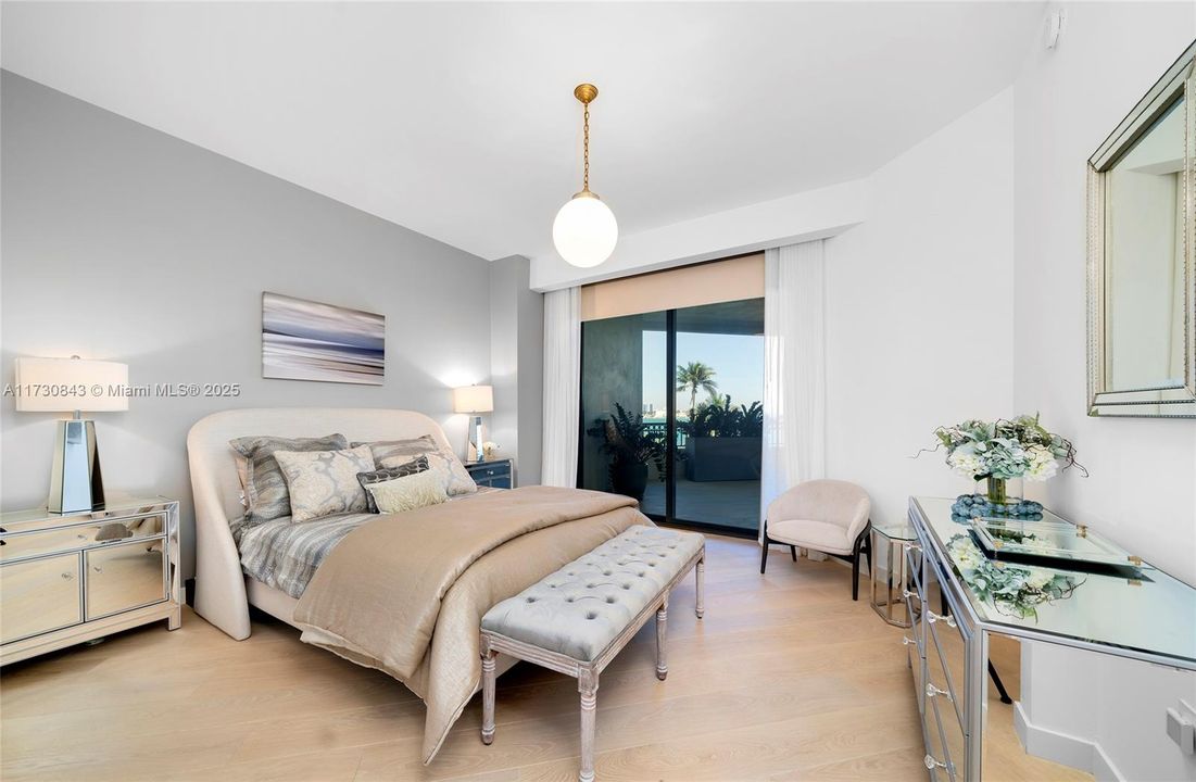 Vendido Recientemente: $13,900,000 (4 camas, 4 baños, 4904 Pies cuadrados)