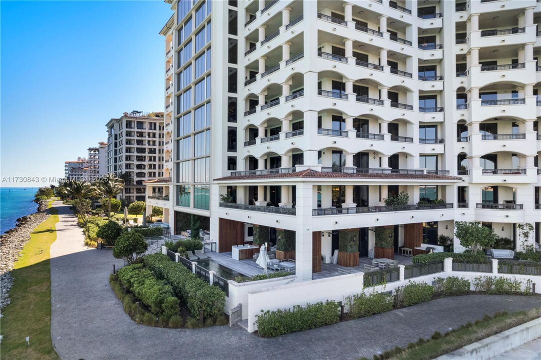 Vendido Recientemente: $13,900,000 (4 camas, 4 baños, 4904 Pies cuadrados)