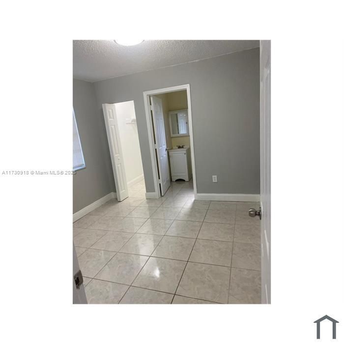 Недавно арендовано: $2,400 (3 спален, 2 ванн, 1567 Квадратных фут)