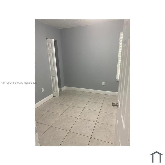 Недавно арендовано: $2,400 (3 спален, 2 ванн, 1567 Квадратных фут)