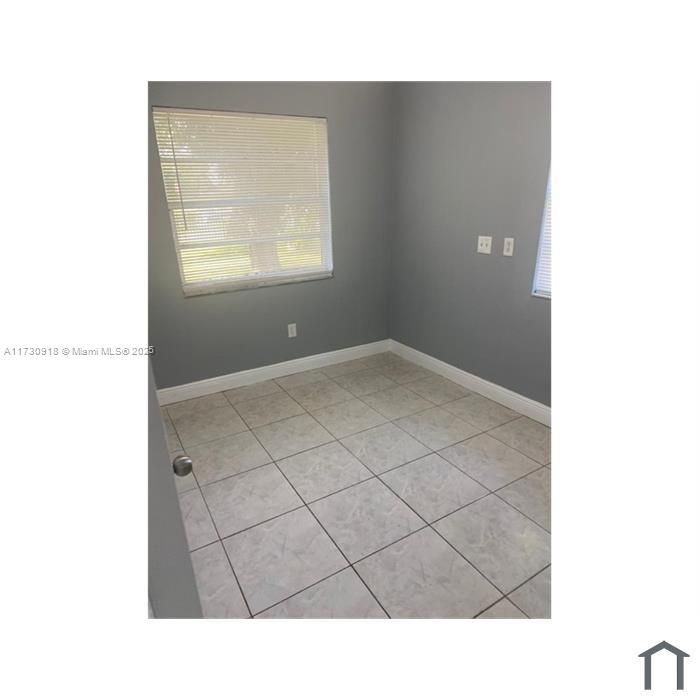 Недавно арендовано: $2,400 (3 спален, 2 ванн, 1567 Квадратных фут)