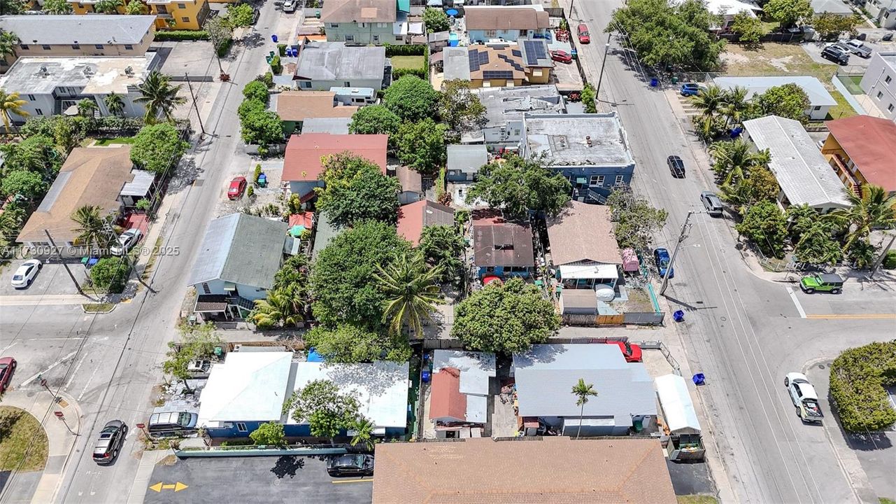 Recently Sold: $270,000 (2 beds, 1 baths, 802 Square Feet)