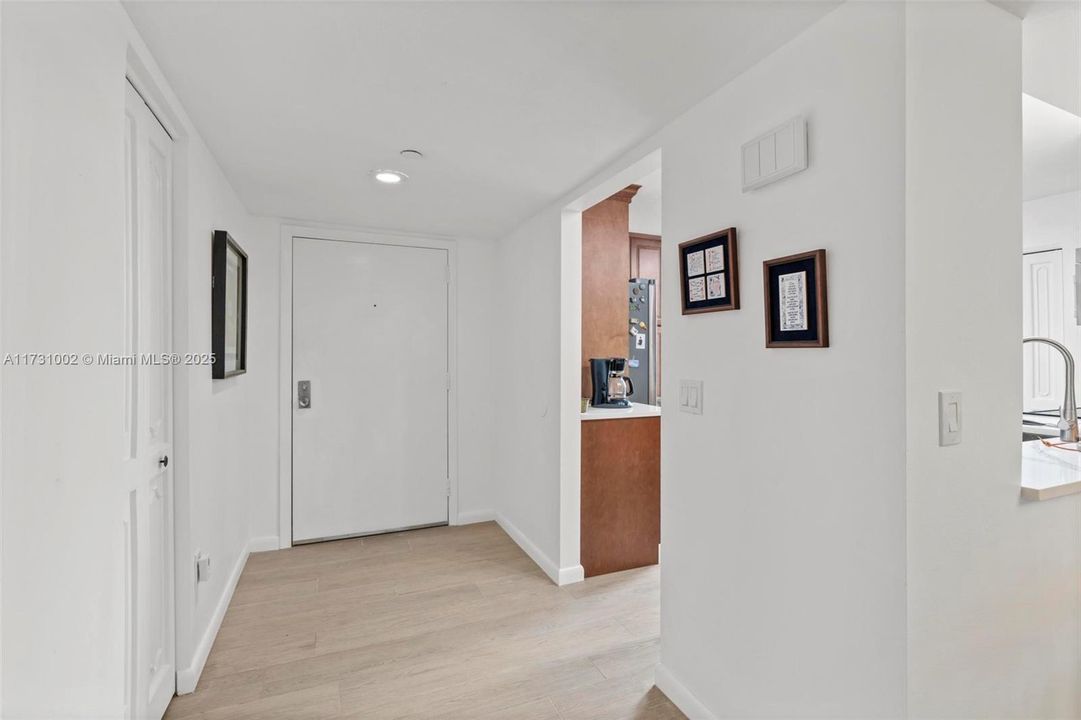 For Rent: $9,500 (3 beds, 2 baths, 1602 Square Feet)