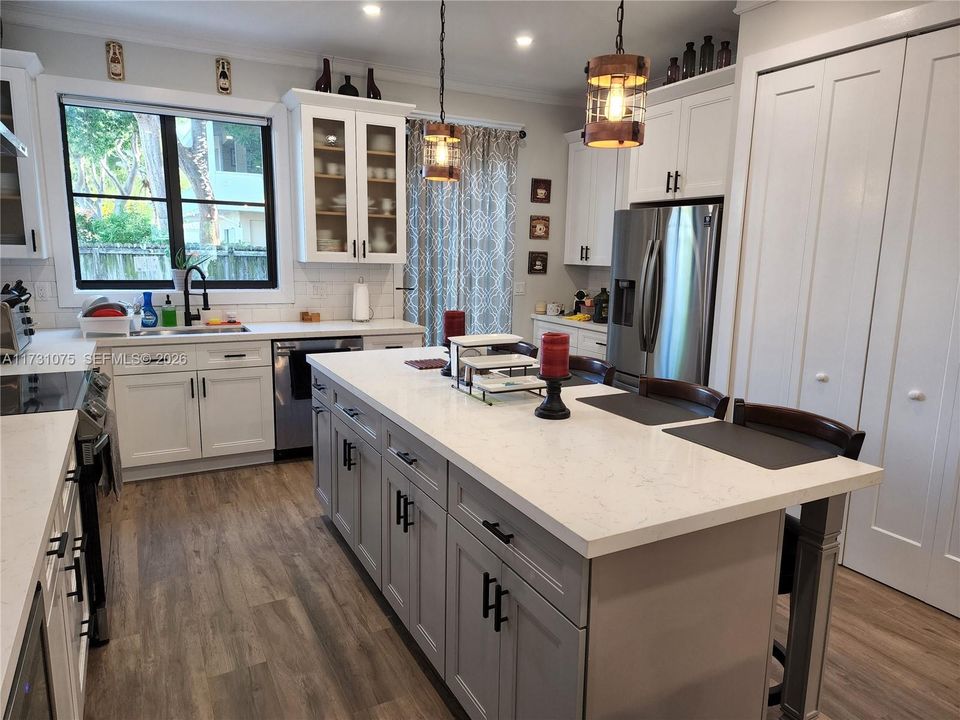 For Sale: $774,900 (3 beds, 2 baths, 1364 Square Feet)