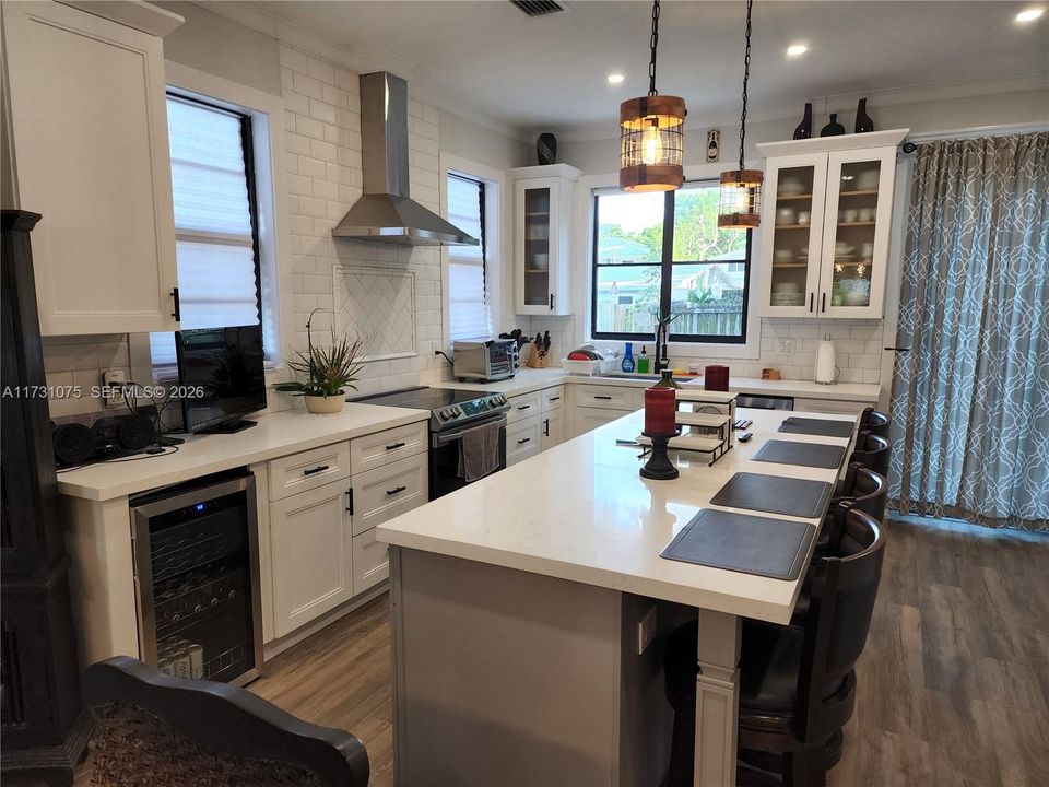 For Sale: $774,900 (3 beds, 2 baths, 1364 Square Feet)