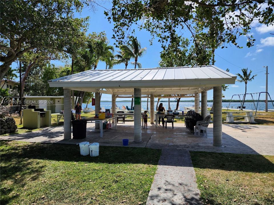 For Sale: $774,900 (3 beds, 2 baths, 1364 Square Feet)