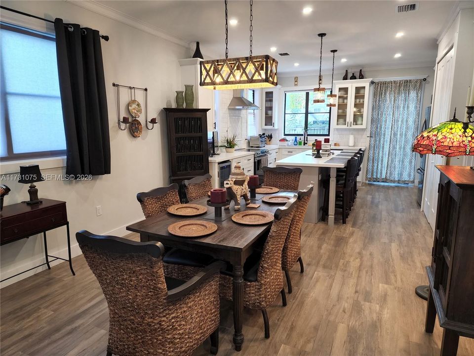 For Sale: $774,900 (3 beds, 2 baths, 1364 Square Feet)