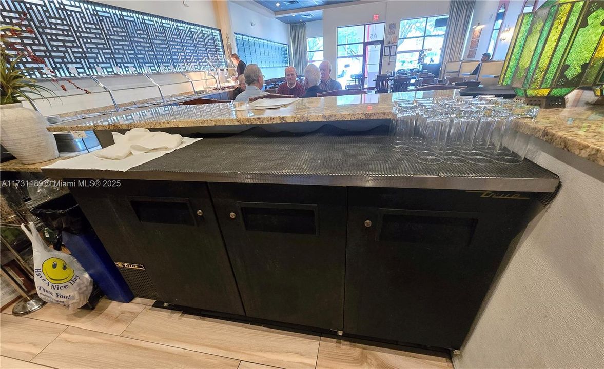 最近售出: $250,000 (0 贝兹, 0 浴室, 0 平方英尺)