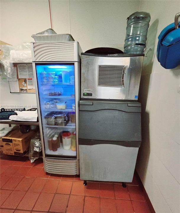 最近售出: $250,000 (0 贝兹, 0 浴室, 0 平方英尺)