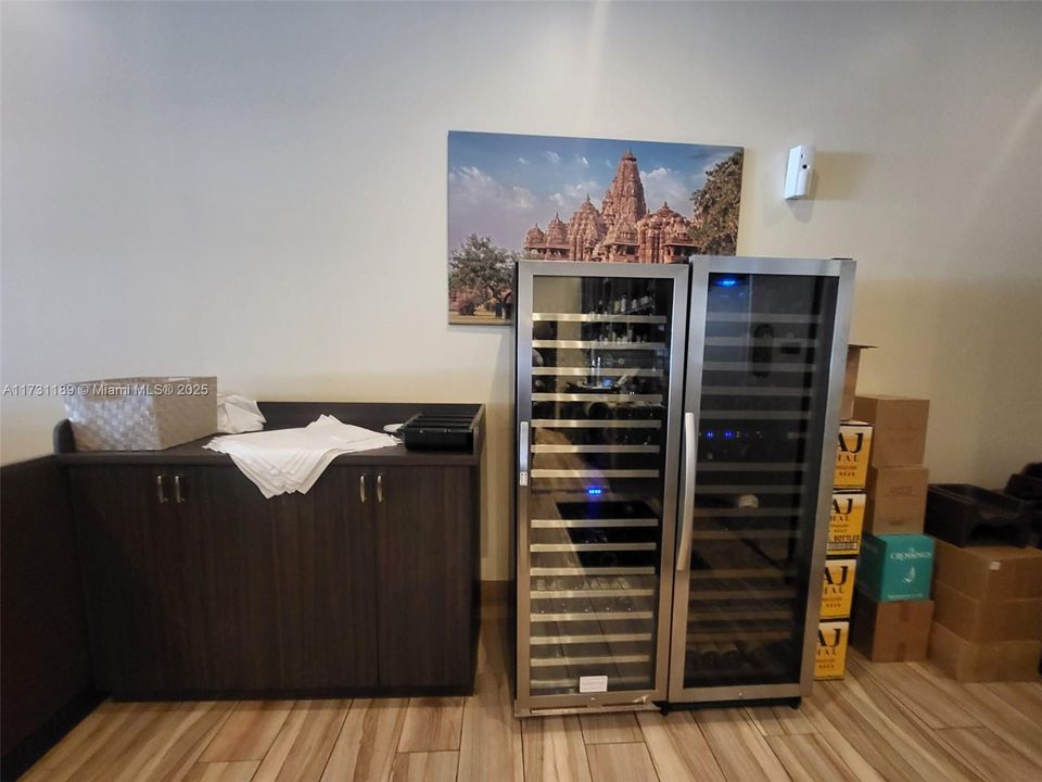 最近售出: $250,000 (0 贝兹, 0 浴室, 0 平方英尺)