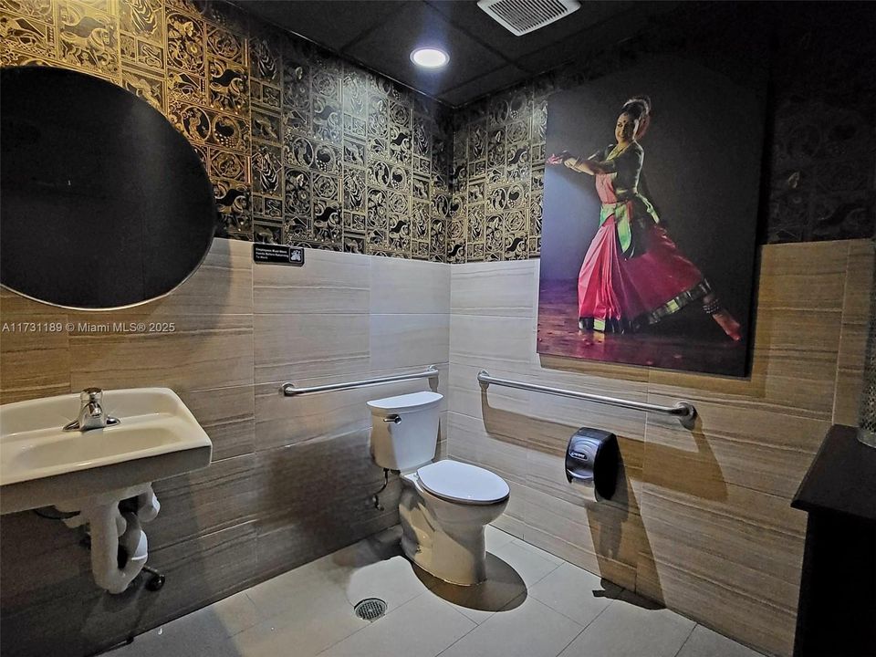 最近售出: $250,000 (0 贝兹, 0 浴室, 0 平方英尺)