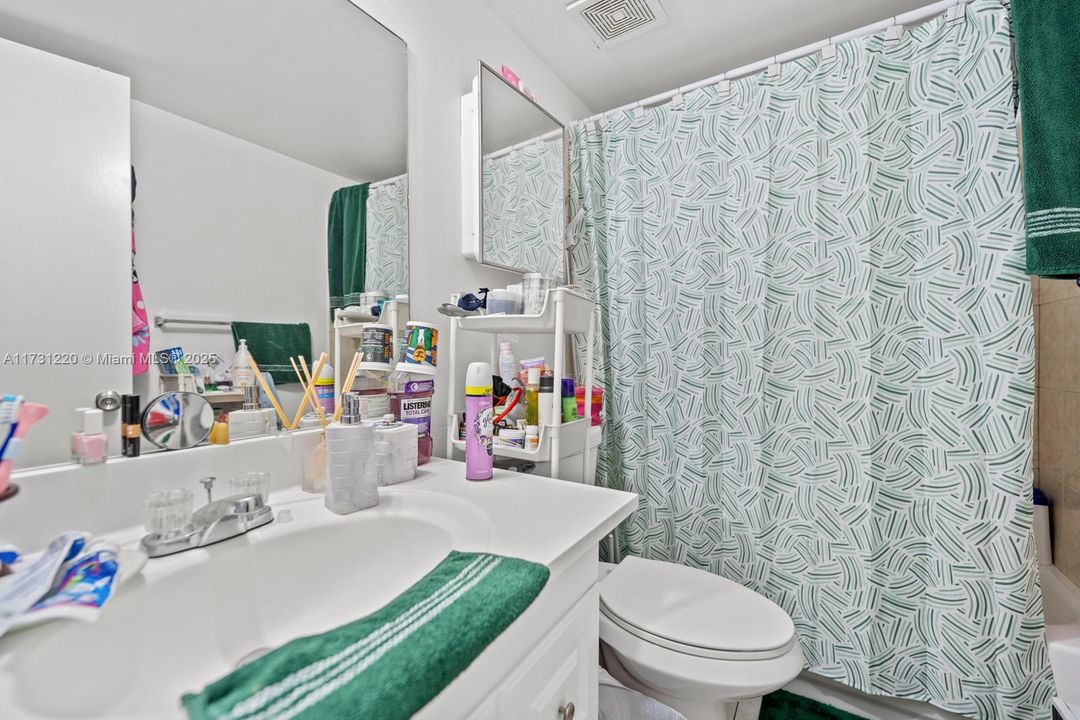 待售: $275,000 (3 贝兹, 2 浴室, 1085 平方英尺)