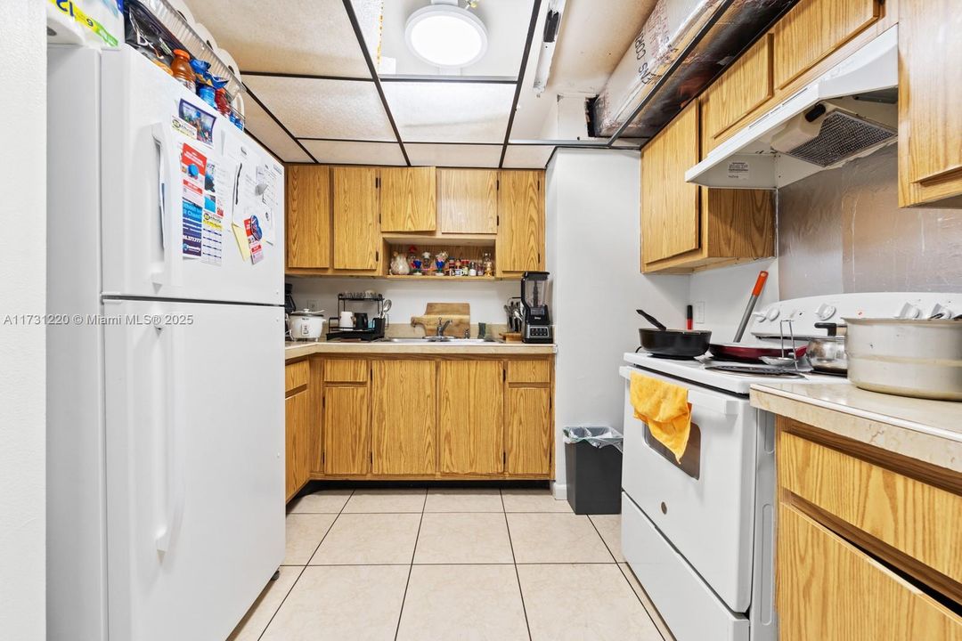 待售: $275,000 (3 贝兹, 2 浴室, 1085 平方英尺)