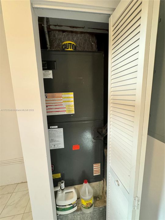 For Sale: $799,900 (0 beds, 0 baths, 2904 Square Feet)